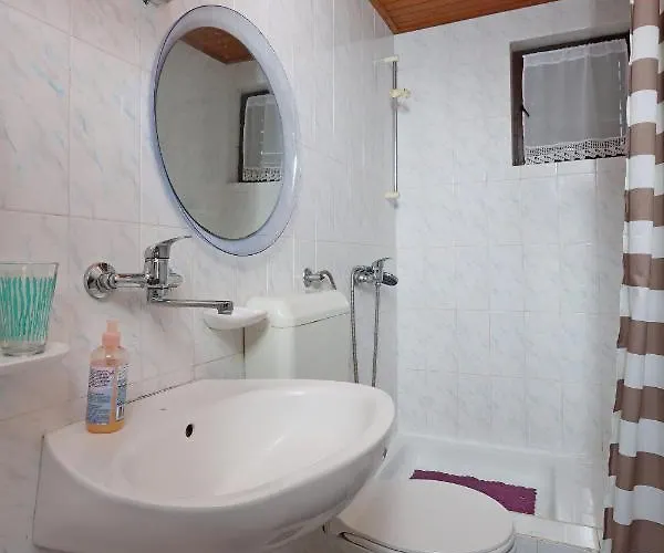 Appartement With Parking Space Mandre, Pag - 11600 Kolan